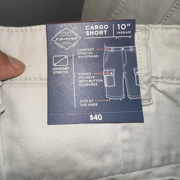 St. John's Bay Men's Cargo Shorts in Khaki, Size 44, NWT - Picture 6 of 6